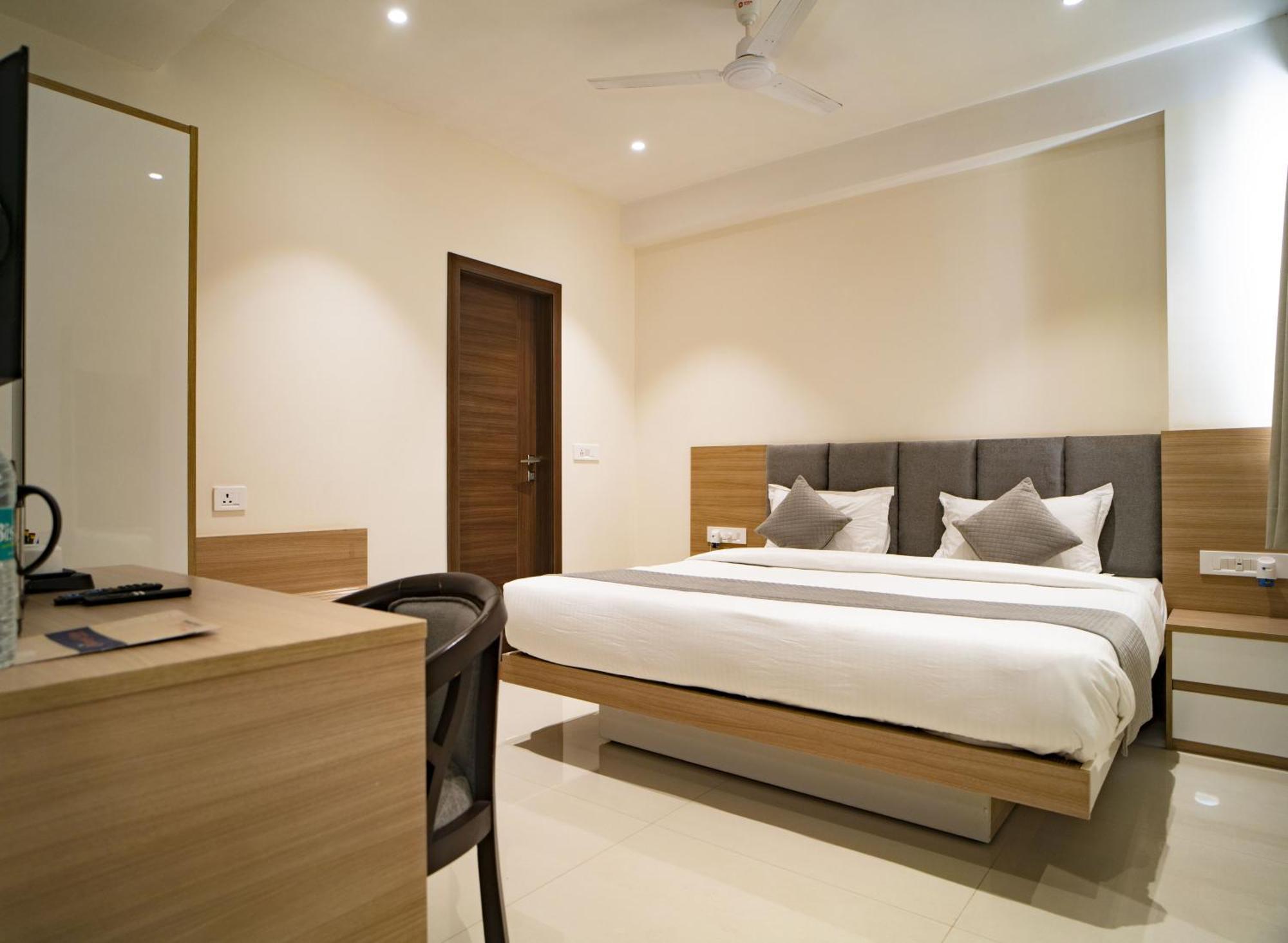 The Mangal View Residency - A Luxury Boutique Business Hotel أُودايبور المظهر الخارجي الصورة